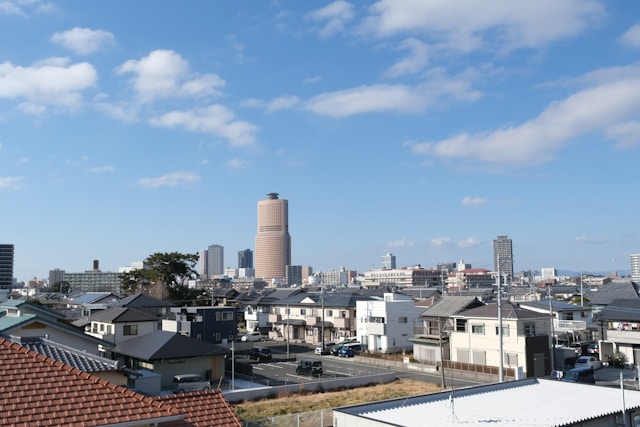 浜松市市街と浜松アクトタワー